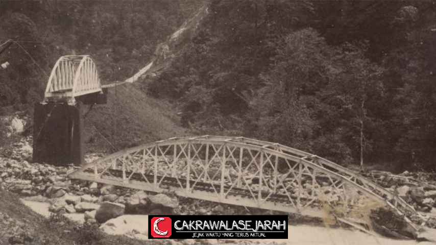 Banjir Melumpuhkan Lembah Anai